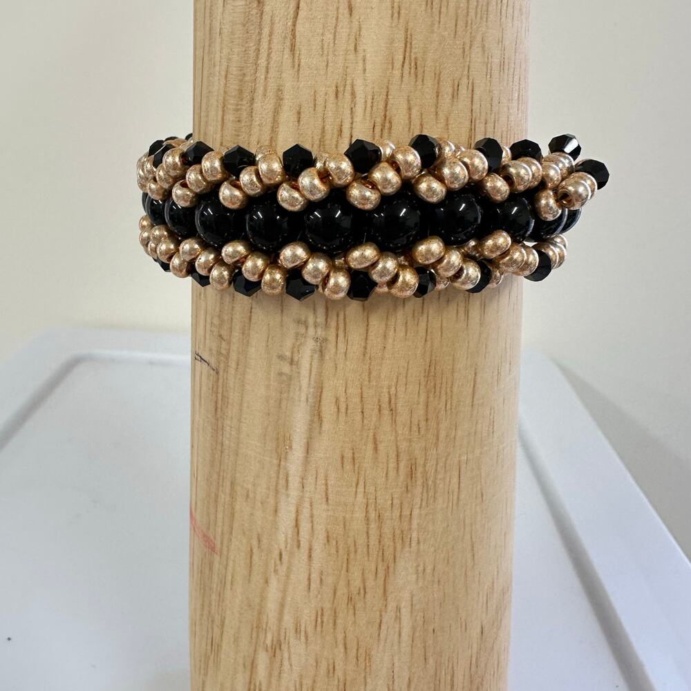 Handmade‎ Black & Gold Beaded Bracelet Magnetic Clasp Gift Box Jewelry